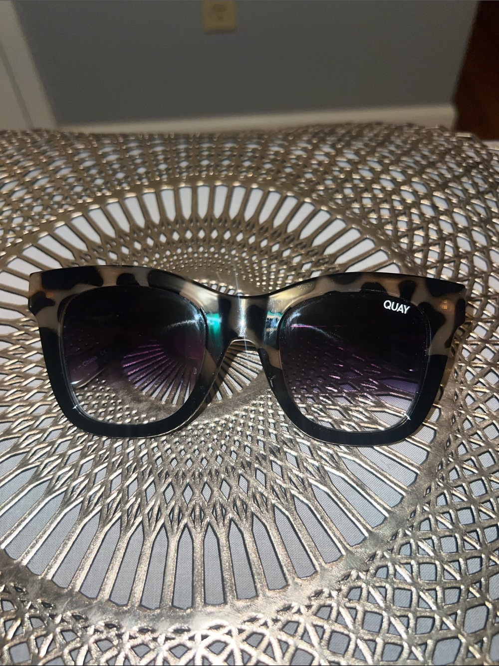 Quay Australia Tortoiseshell Sunglasses with Gradient Purple Lenses - Picture 2 of 13